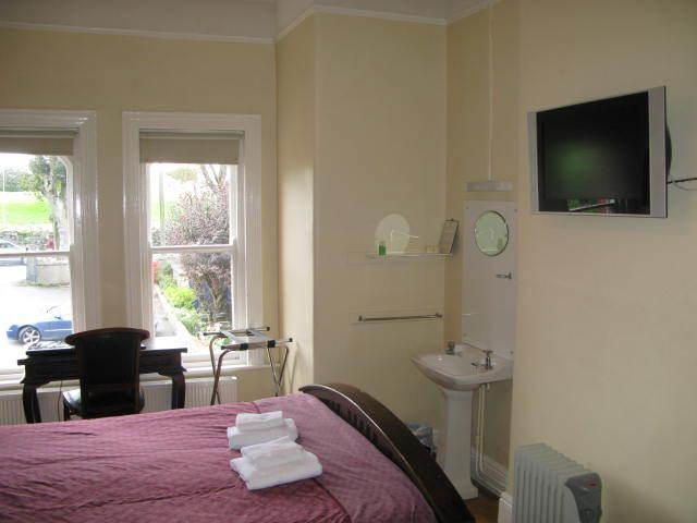 Dun Aoibhinn Guest Accommodation Голвей Номер фото